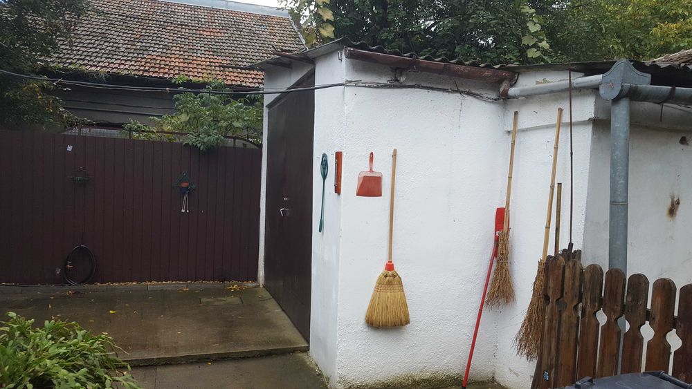 De vanzare casa,3 camere,garaj,anexe,curent trifazic,toate utilitatile