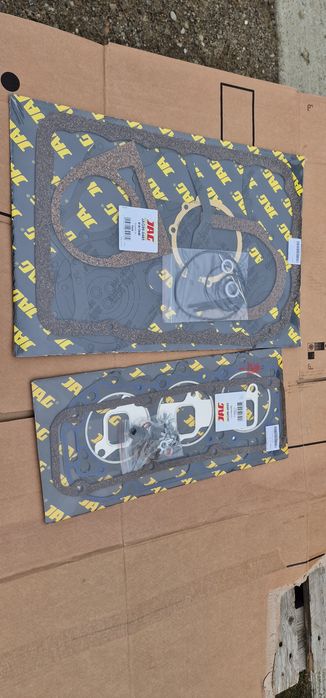 Set garnituri tractor ford 3000 full toate garnituri motor preț 350 le