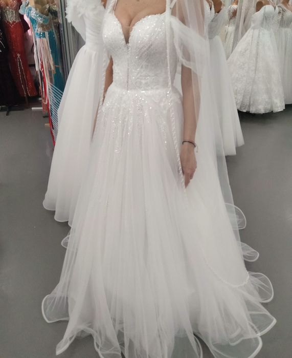 Vând rochie de mireasa deosebita! Model unic!