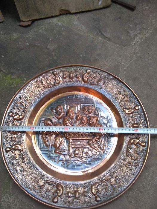 Медни картини с релеф