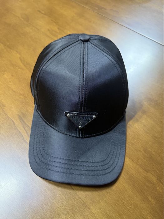 Sapca Prada noua/new