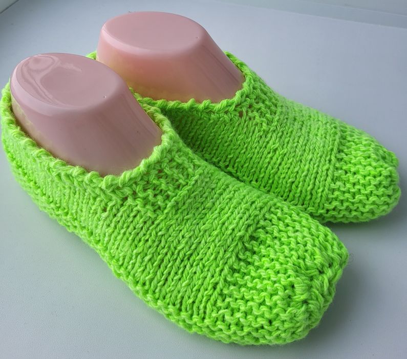 Продам тепленькие вязанные следки.