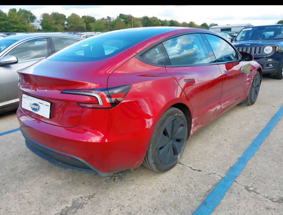 Pentru Dezmembrare Tesla model 3, a.f. 2024