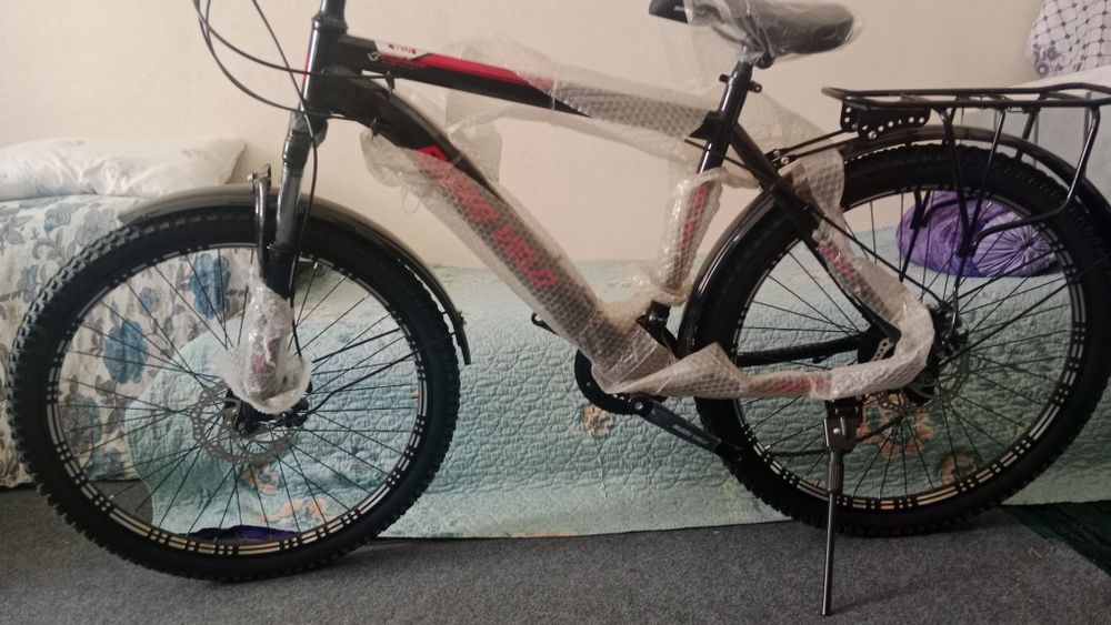 новый спортивный велосипед, в наборе все есть.