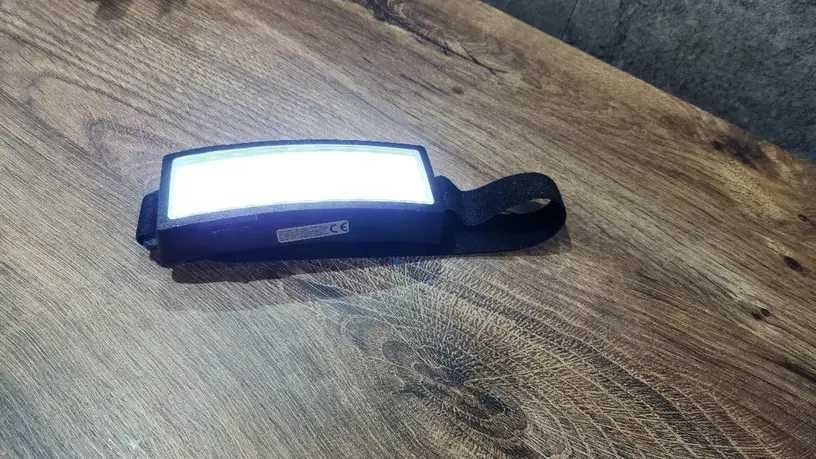 Lampă de lucru portabilă pentru exterior