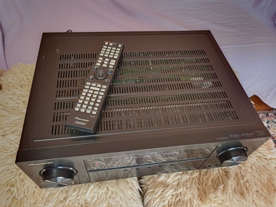 Продавам ресйвър PIONEER