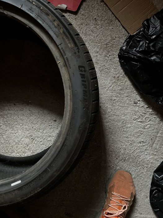 Зимни гуми 255/40/19