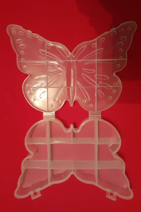 Продам контейнеры для рукоделия