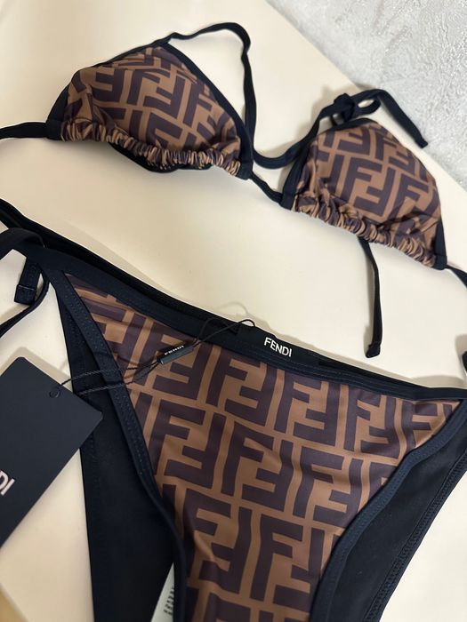 Купальники Prada