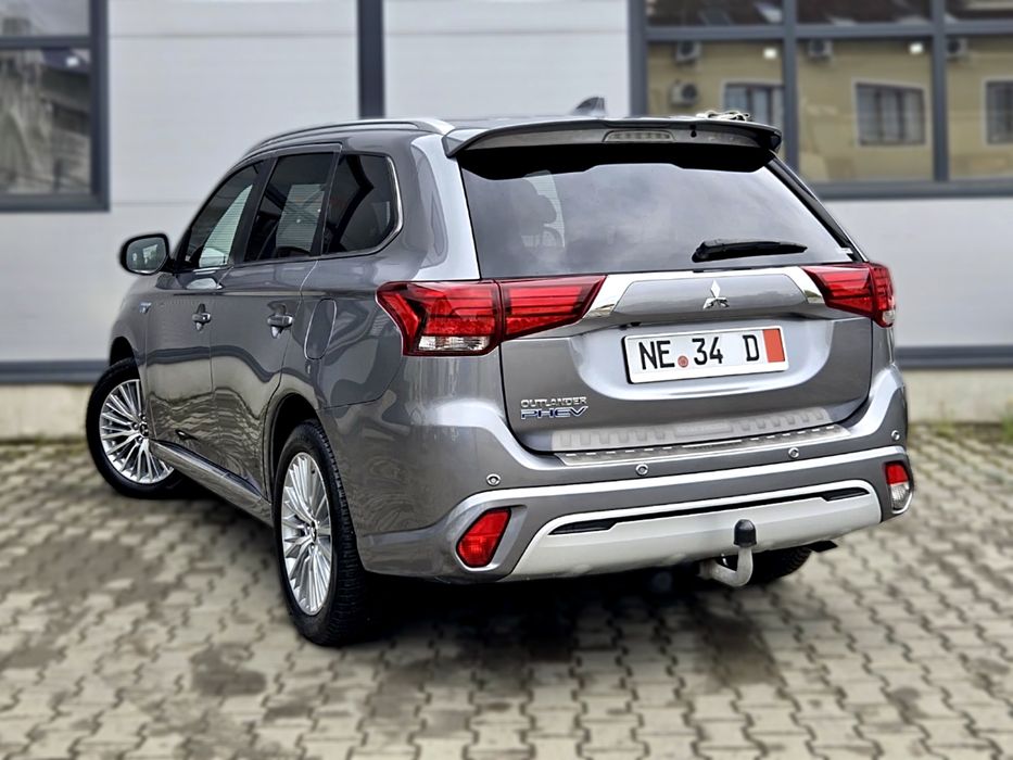 Mitsubishi Outlander GT 2020 | Plug-in Hybrid | Automat | 4x4 | Noul Facelift | Full Extra | Editie Instyle GT Line | 114.000km | GARANTIE 2 ANI !!!