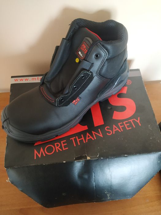 Работни обувки антистатични