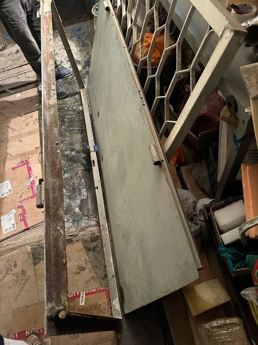 Продаётся железная дверь