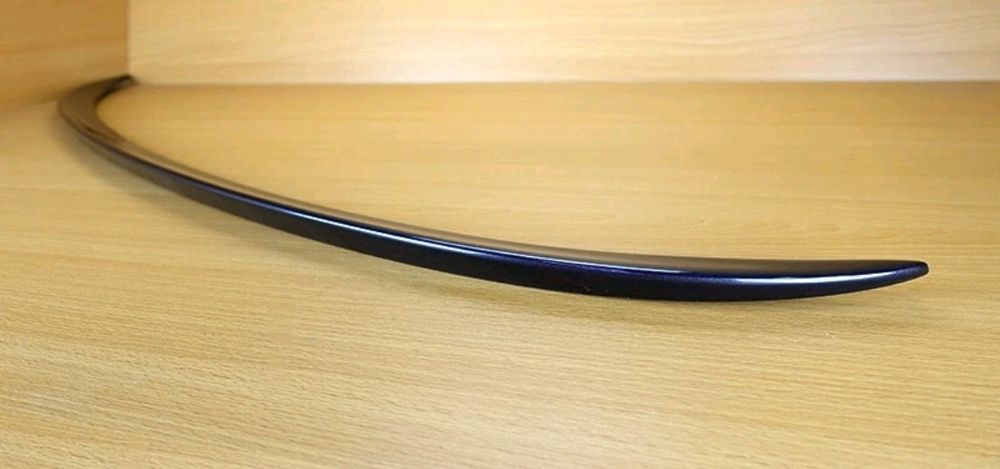 Eleron lip codita BMW Seria 3 E90 MP Style   design negru lucios.