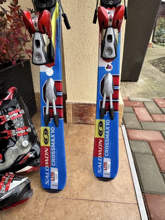 Set schi salomon cu clapari, bețe si costum complet