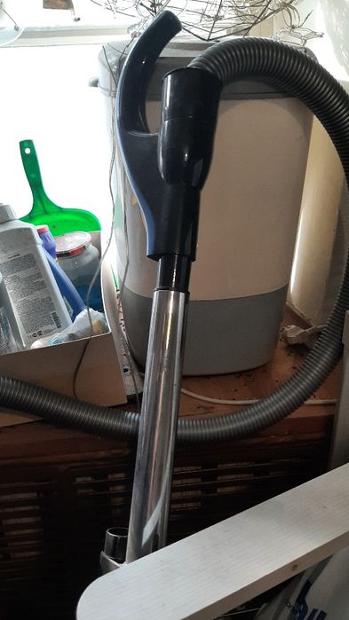 Продам пылесосы разные