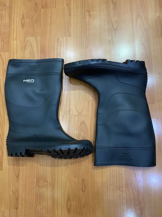 Гумени Ботушииии