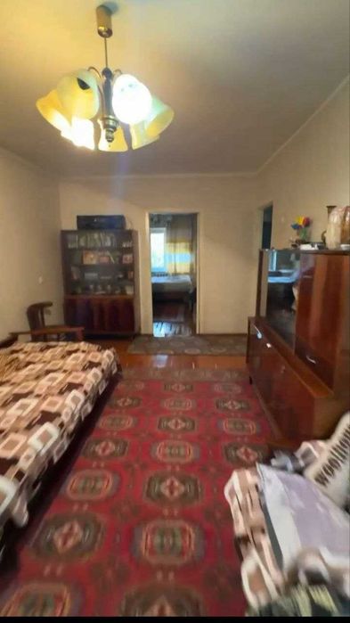 Четырех-комнатная квартира 70м2  на третем этаже Рисовый базар