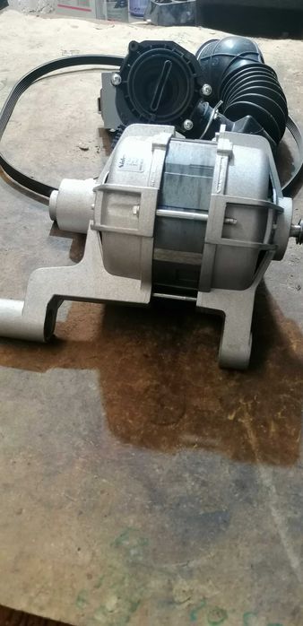 Двигател за пералня Ariston