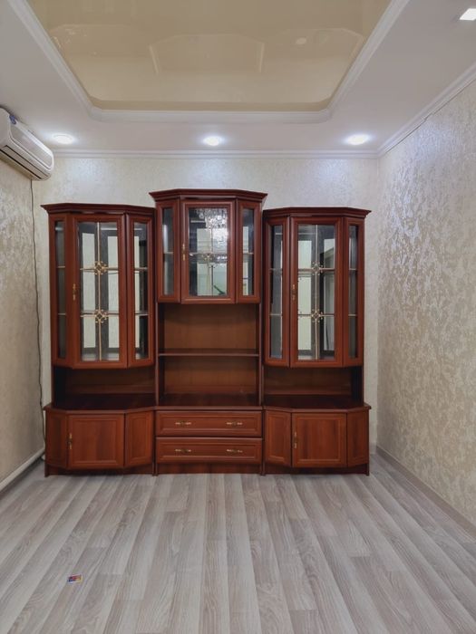 Продам горку для гостиной