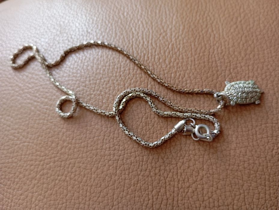 Many happy сребърен медальон с амулет носещ щастие костенурка