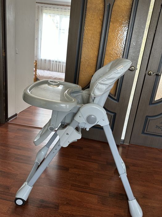 Детский стульчик для кормления