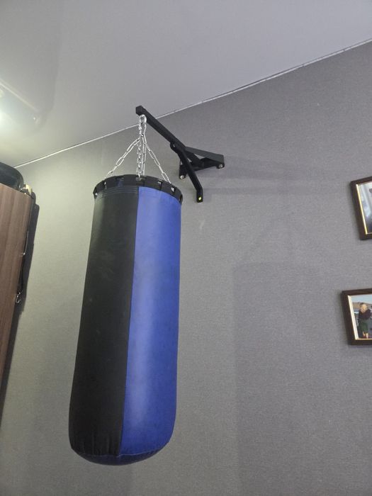 Продам грушу боксерскую