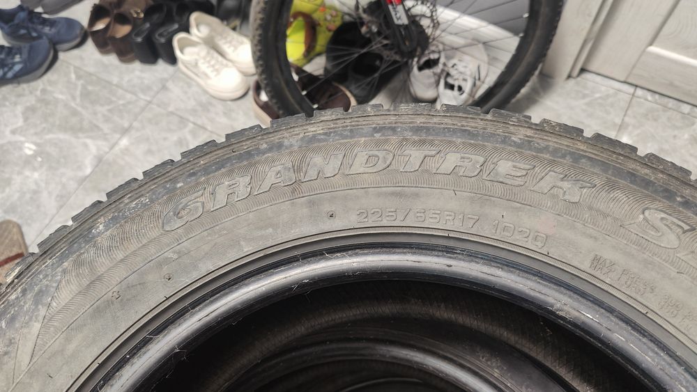 Обменяю шины зима DUNLOP