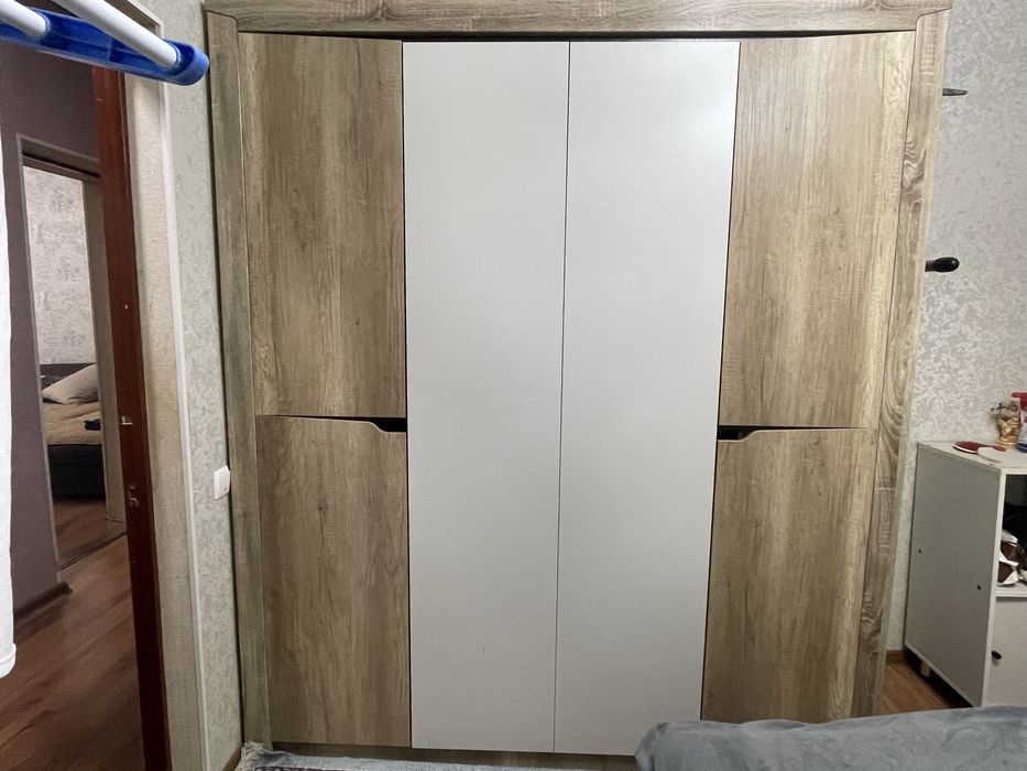 Продам спальный гарнитур