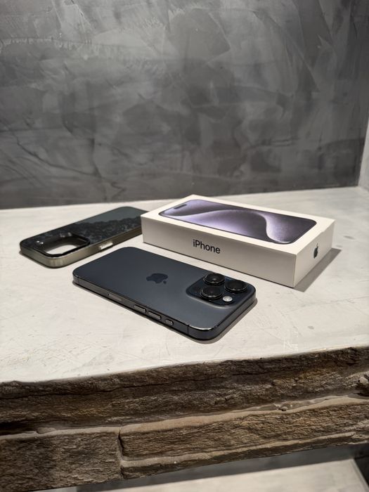 Iphone 15 Pro Blue + подаръци