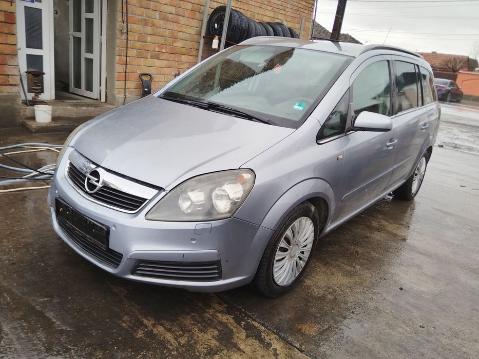 Usa/usi stanga/dreapta Opel Zafira B an 2005-2010