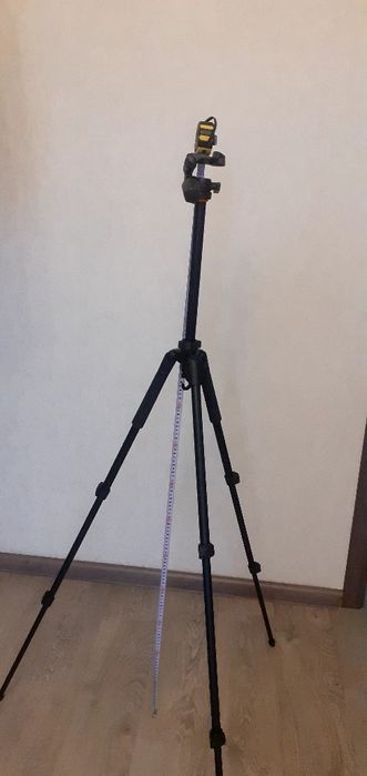 Продам штатив для фотоаппарата