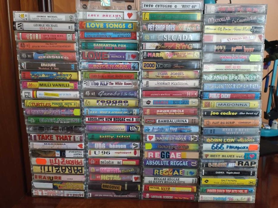 Vand casete audio si CD-uri