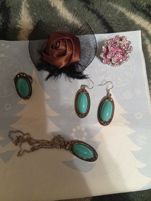 Продам бижутерию