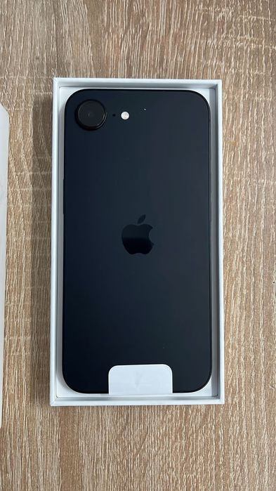 Айфон 16е новый 1 цикл