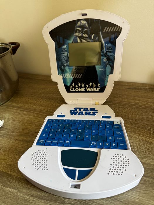 Star Wars The Clone Wars детски образователен лаптоп Oregon Scientific E-CT33G