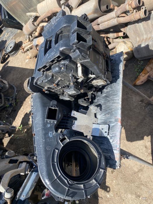 Корпус печки Ауди а6 с5