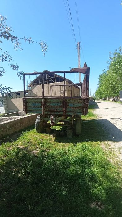 Прицеп (тиличка) сотилади.Traktor pretsip (tilichka).