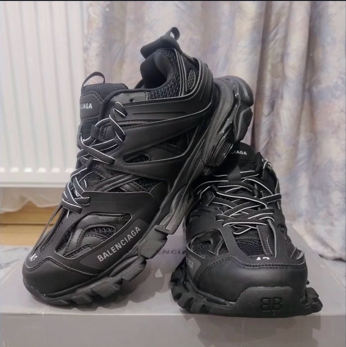 Balenciaga Track