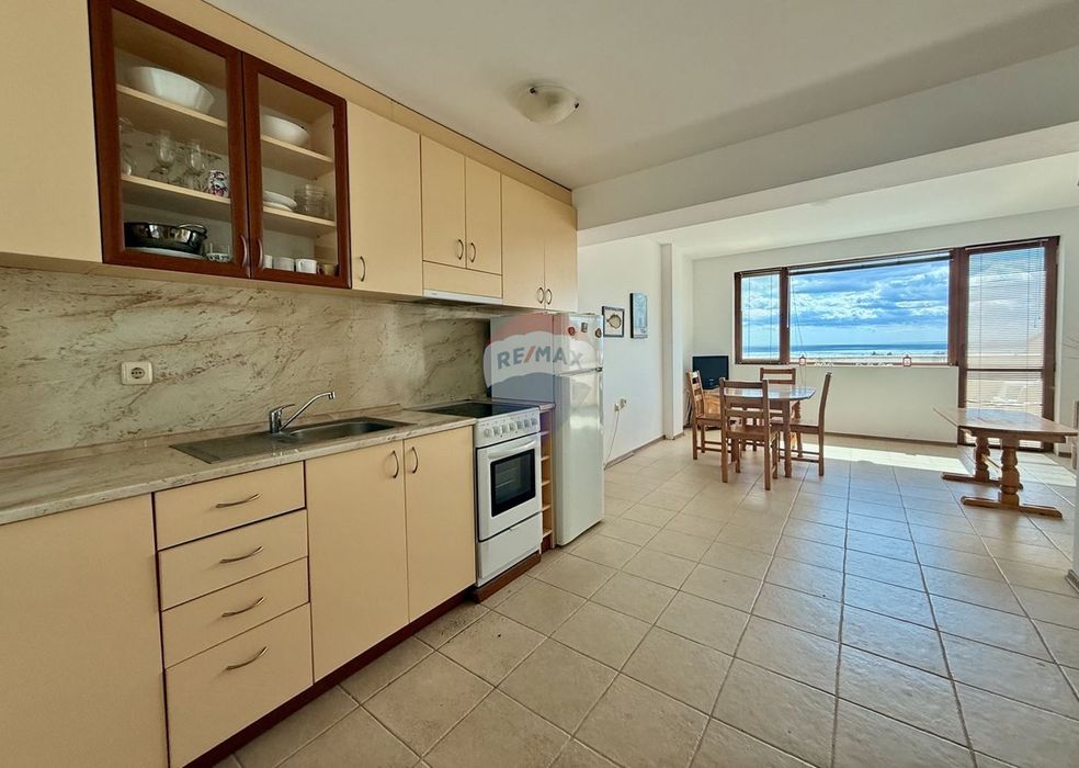 Продава се Тристаен апартамент в Балчик - 127 кв.м за 562 €/кв.м - Снимка #1