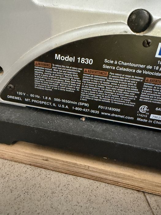 Настолно зеге / скролер DREMEL
