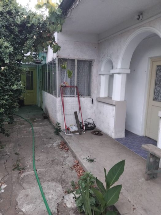 Vând casa Tecuci in Centru
