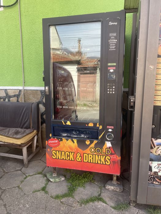 Снакс машина 650евро с монетник