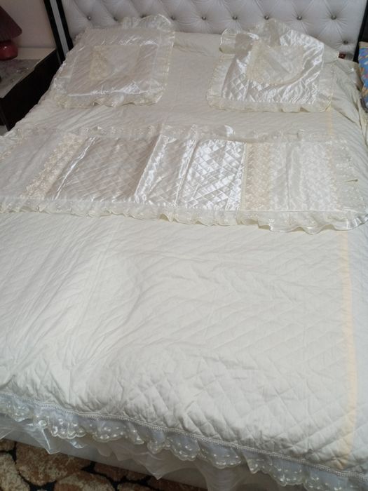 Покрывало, постельное белье