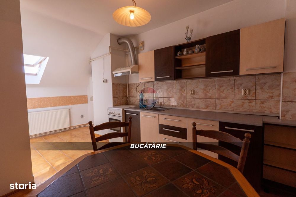 Apartament cu 5 dormitoare, pe doua niveluri | Zona centrala — fotografia 3