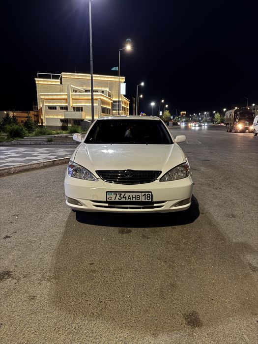 Тайота камри 30 2003год
