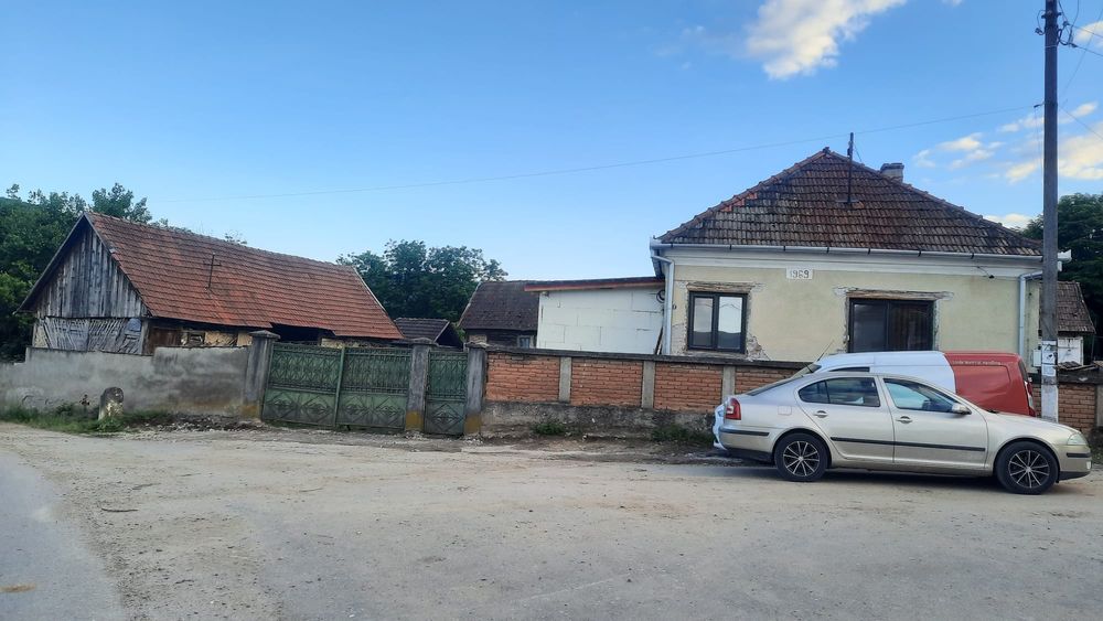 Casa la cheie in Mihaiesti com. Dobra