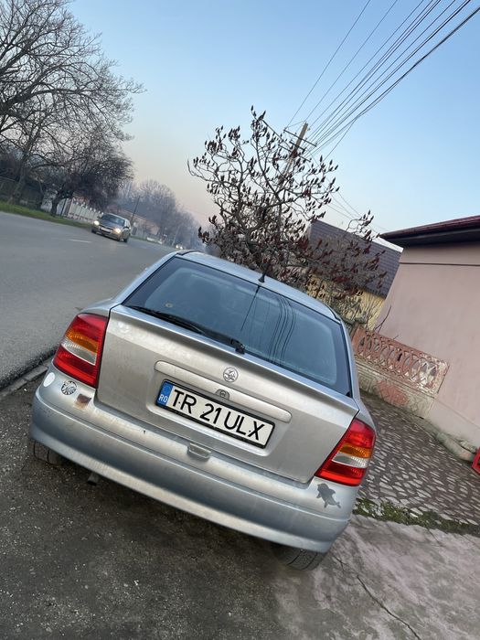 Vand opel astra g motor 1.8b .mai multe detali in pv