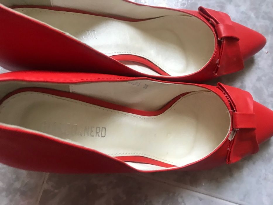 Продавам чисто нови обувки