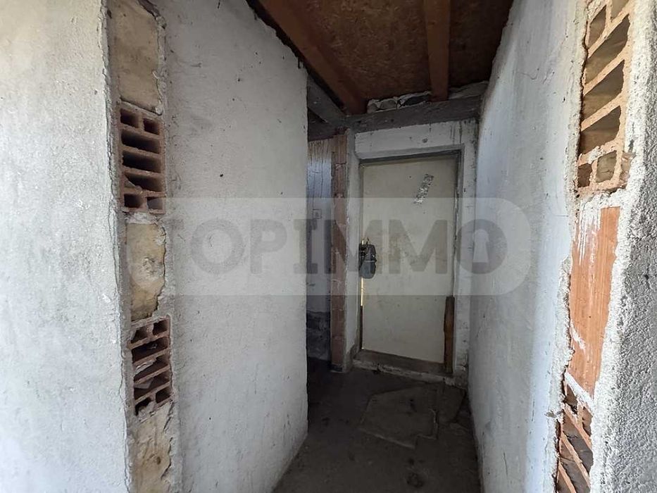 Просторна къща в село Сваленик