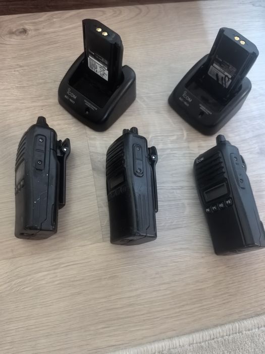 Продам рацию icom. В комплекте